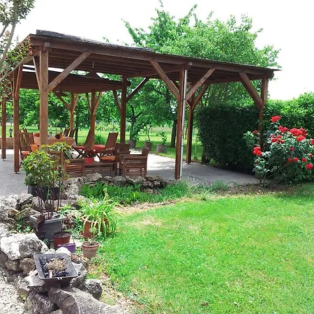 Konukevi Domaine De Sonnard 3*