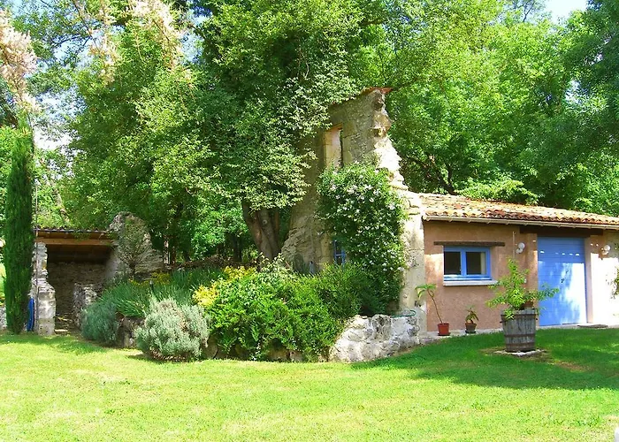 Domaine De Sonnard בית הארחה