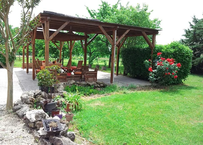 בית הארחה Domaine De Sonnard 3*